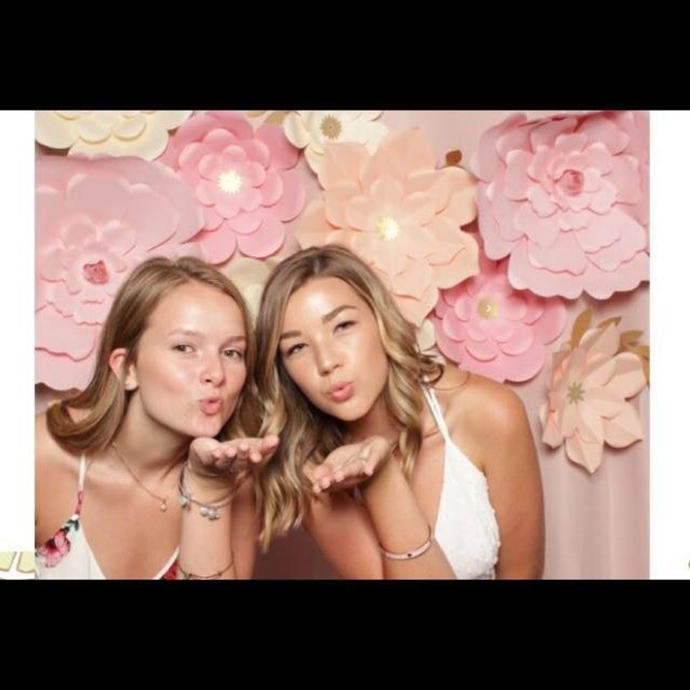 Meet your Posher, Elizabeth